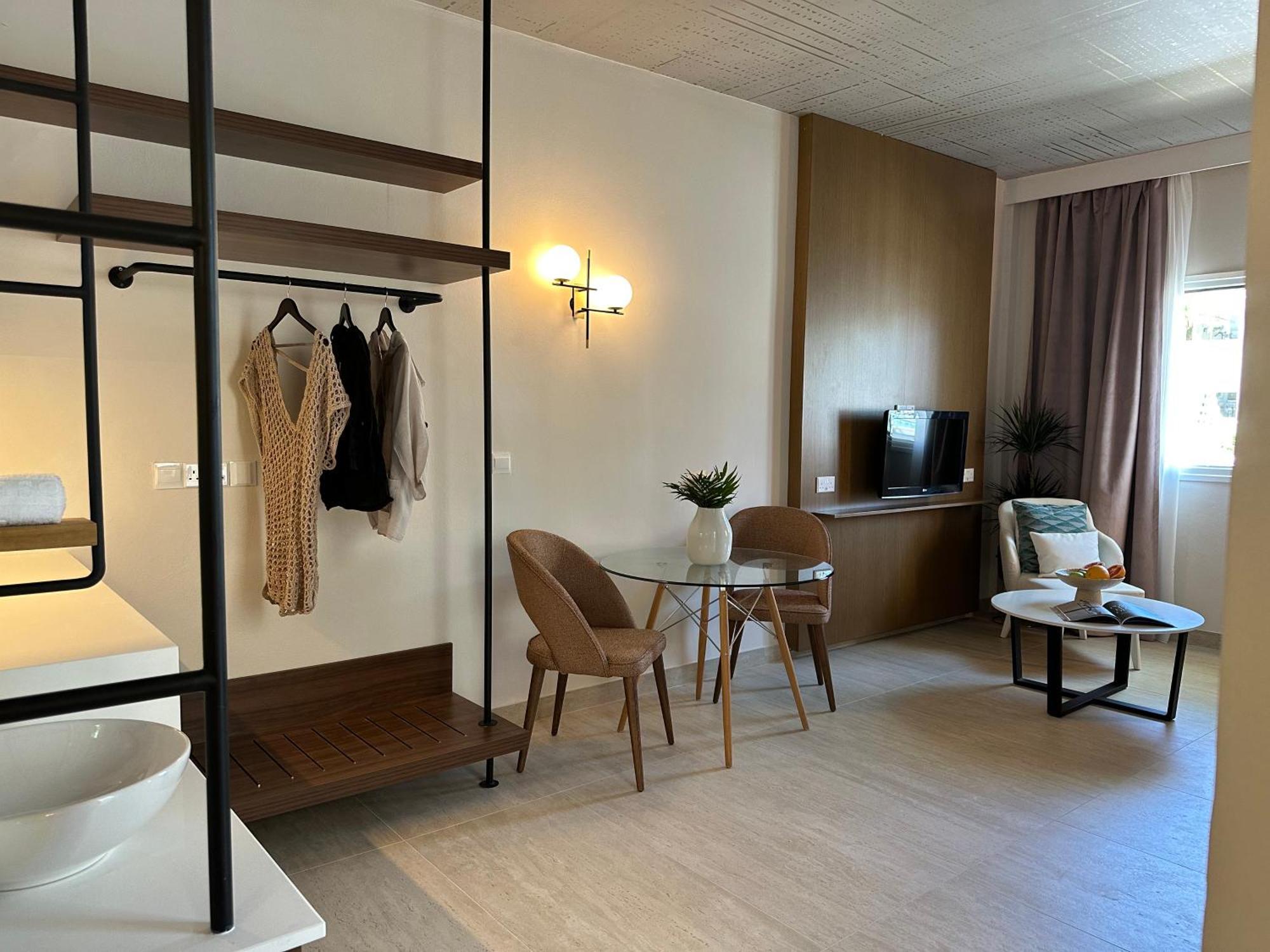 King Jason Paphos - Designed For Adults By Louis Hotels Exterior foto